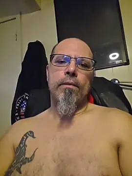 Snapshot of KrazyLegz chatting on April 2026 09:43:01 PM KrazyLegz online show from April 2026 09:43:01 PM