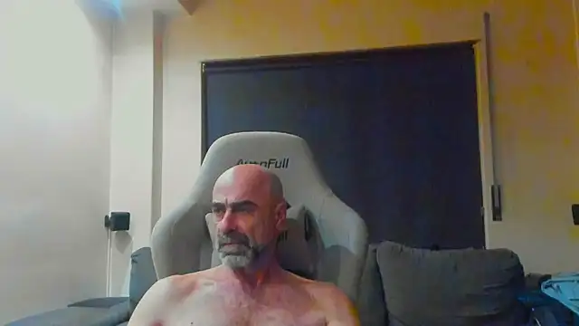 Snapshot of Bicopflirt chatting on May 2026 10:26:02 PM Bicopflirt online show from May 2026 10:26:02 PM