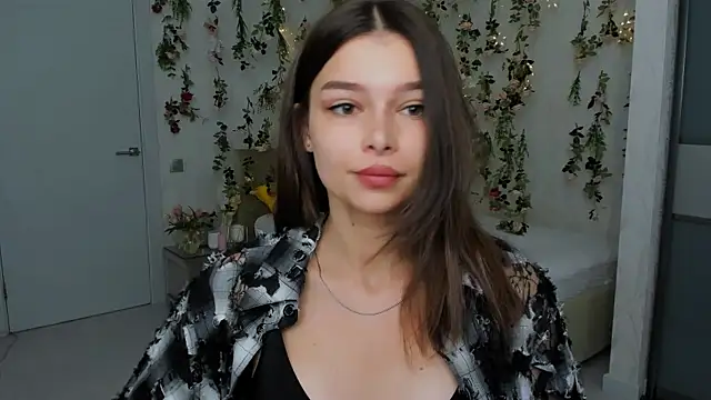 ContinentOfTranquility online show from September 2025 04:01:01 AM