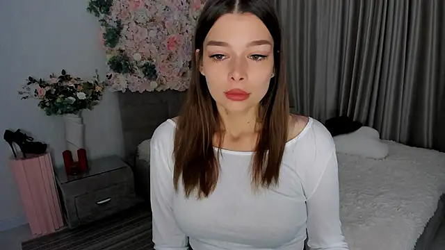 ContinentOfTranquility online show from October 2025 01:11:01 AM