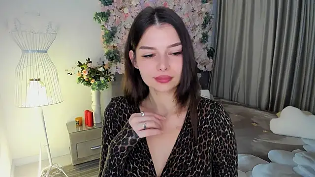 ContinentOfTranquility online show from November 2025 01:08:02 AM