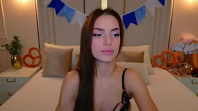 BellaHalles online show from October 2025 05:49:02 AM