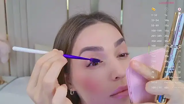 Snapshot of BellaHalles chatting on February 2026 05:41:02 AM BellaHalles online show from February 2026 05:41:02 AM