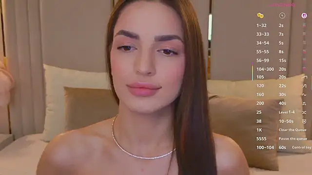 Snapshot of BellaHalles chatting on March 2026 07:15:01 AM BellaHalles online show from March 2026 07:15:01 AM