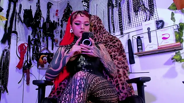 Snapshot of Agatha_BDSM chatting on January 2025 04:27:02 PM Agatha BDSM online show from January 2025 04:27:02 PM