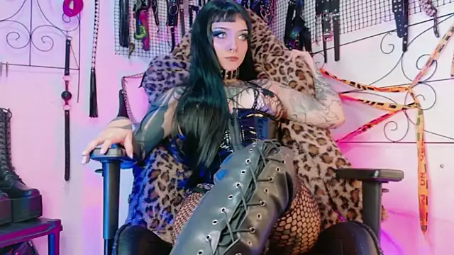 Snapshot of Agatha_BDSM chatting on April 2026 08:15:01 PM Agatha BDSM online show from April 2026 08:15:01 PM