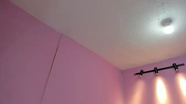 LoveQueen2 online show from December 2025 12:03:02 PM