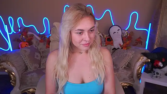 ArishkaLulu online show from November 2025 07:10:02 AM