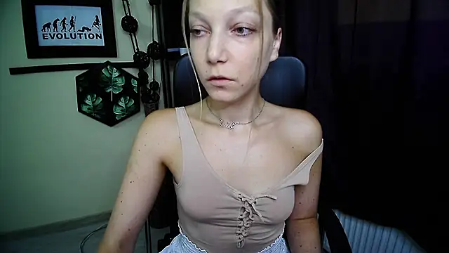 EmillyPlay online show from July 2026 05:22:02 AM