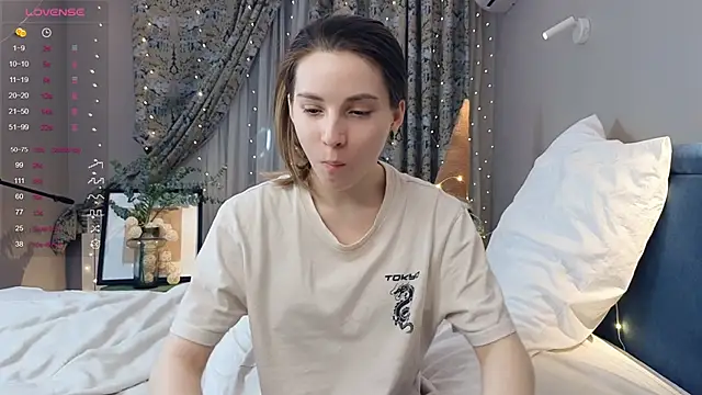 DonnaBurkee online show from March 2025 04:12:01 PM