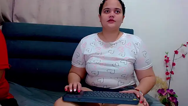 Snapshot of brunnette_hot chatting on February 2026 10:58:01 AM brunnette hot online show from February 2026 10:58:01 AM