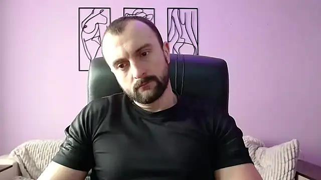 brindlefly6969 online show from February 2025 12:16:02 PM