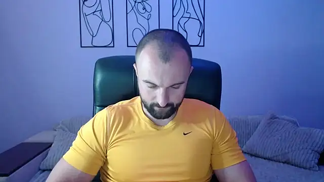 brindlefly6969 online show from September 2025 10:20:02 AM