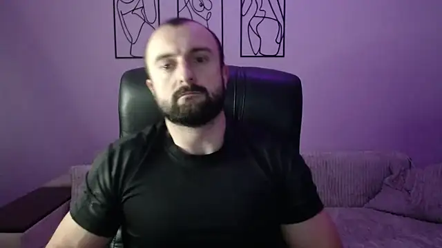 brindlefly6969 online show from November 2025 11:31:01 AM