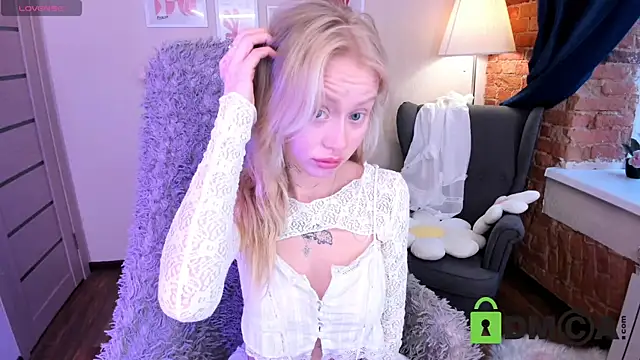 MalenaErnman online show from February 2025 01:36:01 PM