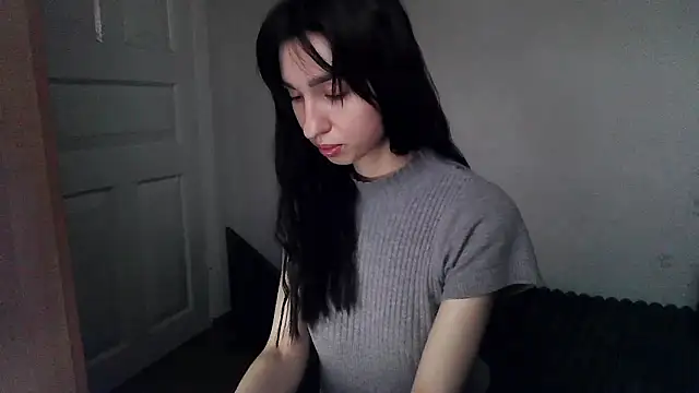 Snapshot of ElizaSwon chatting on October 2025 02:49:01 PM ElizaSwon online show from October 2025 02:49:01 PM