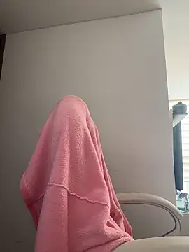 pamell col online show from December 2025 03:41:01 PM