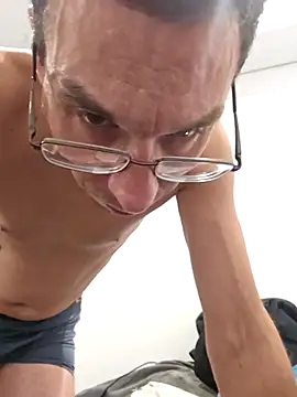 Iliketocooksquirt25 online show from October 2025 11:35:01 PM