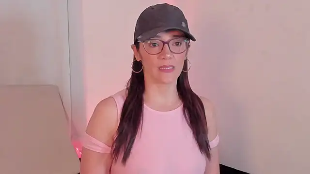 Jessica Herrera  online show from January 2026 10:48:02 PM