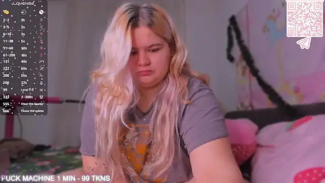 Freakcute  online show from January 2026 04:01:02 PM