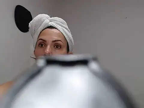 Chantal hott online show from January 2025 09:11:02 PM