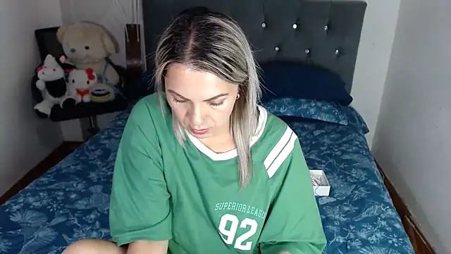 Chantal hott online show from March 2026 08:04:01 PM