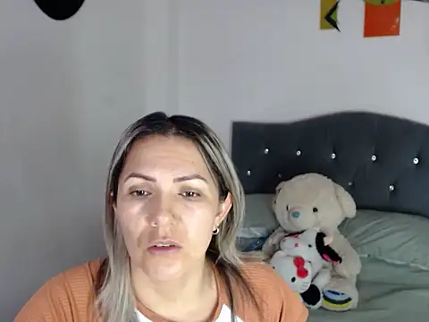 Chantal hott online show from March 2026 07:53:02 PM