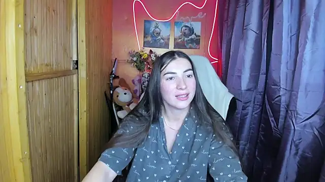 Snapshot of Fiery_Brunette_ chatting on December 2024 11:54:02 AM Fiery Brunette online show from December 2024 11:54:02 AM