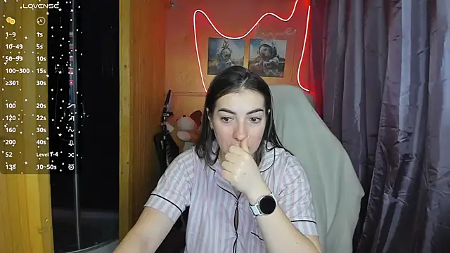 Snapshot of Fiery_Brunette_ chatting on March 2025 05:21:02 AM Fiery Brunette online show from March 2025 05:21:02 AM