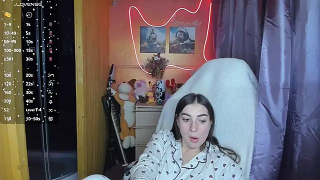 Snapshot of Fiery_Brunette_ chatting on March 2025 02:34:01 PM Fiery Brunette online show from March 2025 02:34:01 PM