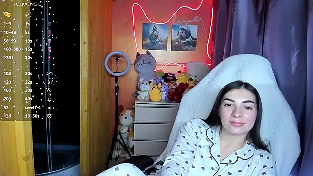 Snapshot of Fiery_Brunette_ chatting on September 2025 05:47:02 PM Fiery Brunette online show from September 2025 05:47:02 PM