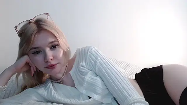 Snapshot of Sataobby chatting on December 2024 03:37:01 PM Sataobby online show from December 2024 03:37:01 PM