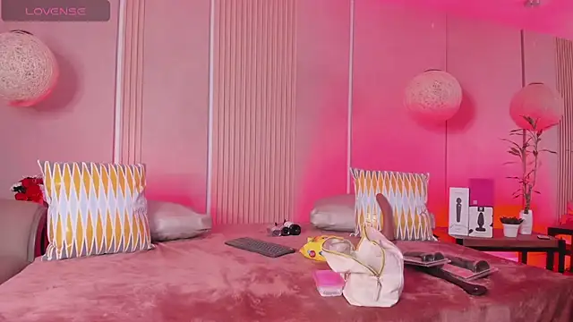 sabrina shark  online show from March 2026 02:51:04 AM