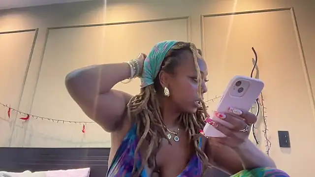 ChocolateCakeQueen online show from February 2025 11:26:01 PM