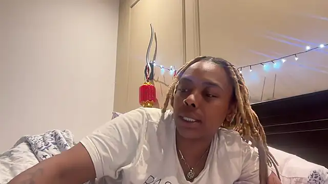 ChocolateCakeQueen online show from March 2025 07:15:01 AM