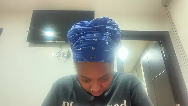 ChocolateCakeQueen online show from January 2026 02:49:01 AM