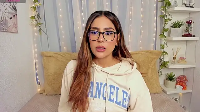 HazzelGray online show from April 2026 02:27:02 PM