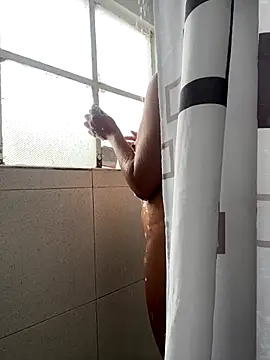 hannahb-e online show from October 2025 08:32:01 PM