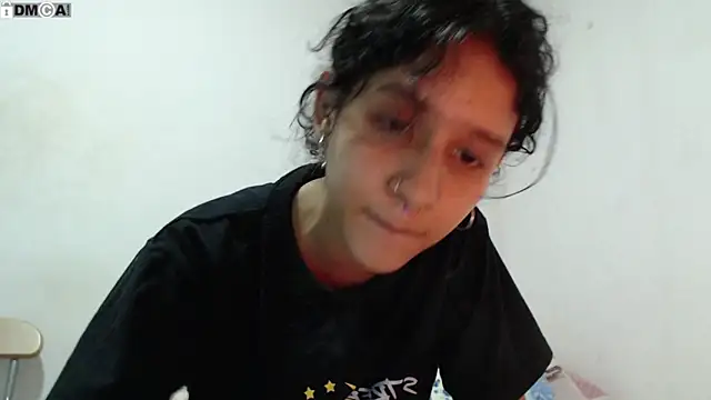 Snapshot of AlinaWoolf_ chatting on January 2026 02:05:02 AM AlinaWoolf online show from January 2026 02:05:02 AM