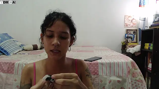 Snapshot of AlinaWoolf_ chatting on February 2026 09:41:01 PM AlinaWoolf online show from February 2026 09:41:01 PM