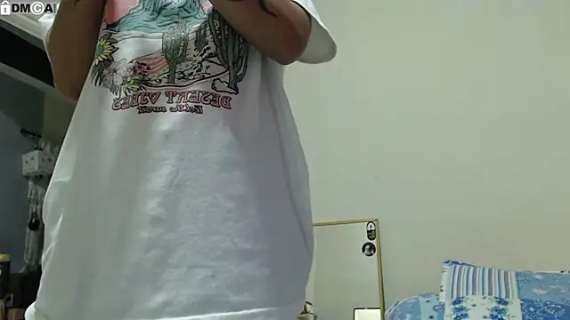 Snapshot of AlinaWoolf_ chatting on April 2026 06:19:01 AM AlinaWoolf online show from April 2026 06:19:01 AM