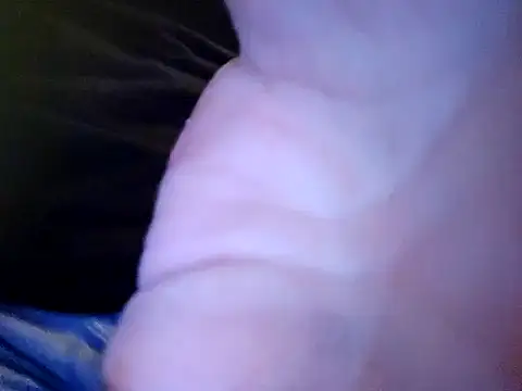 Snapshot of bakeyesmokems chatting on January 2025 01:37:02 AM bakeyesmokems online show from January 2025 01:37:02 AM