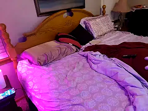 Snapshot of bakeyesmokems chatting on February 2025 01:57:01 AM bakeyesmokems online show from February 2025 01:57:01 AM