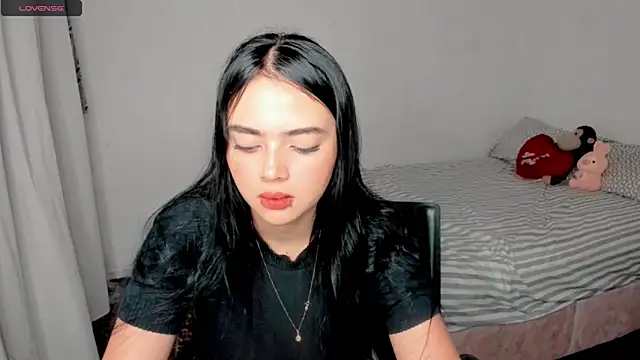 Sarah angell online show from December 2024 04:38:01 PM