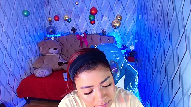 NicolleTaylor online show from December 2025 03:56:02 AM