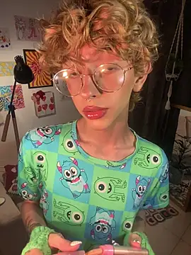 Snapshot of lyamthommpson chatting on February 2026 02:48:02 AM lyamthommpson online show from February 2026 02:48:02 AM