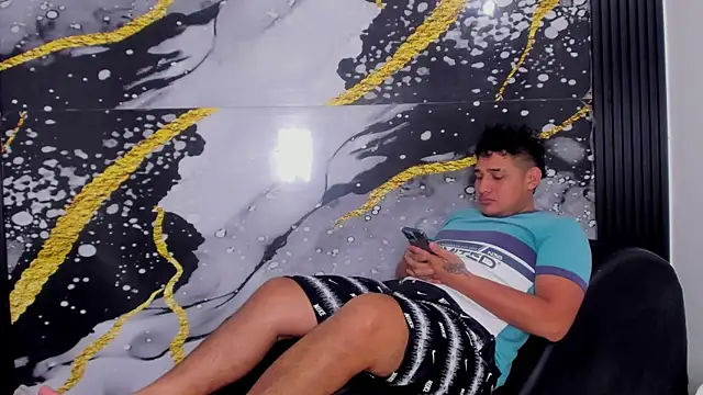 Snapshot of sweethot___ chatting on October 2025 01:52:01 PM sweethot online show from October 2025 01:52:01 PM