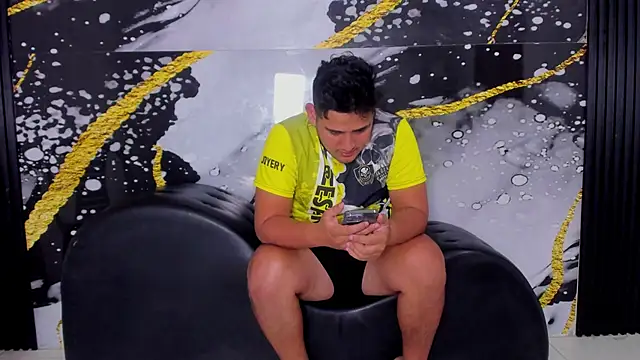 Snapshot of sweethot___ chatting on October 2025 03:10:02 PM sweethot online show from October 2025 03:10:02 PM