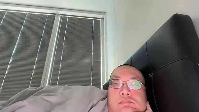 slaveasianboy online show from May 2026 04:04:02 PM