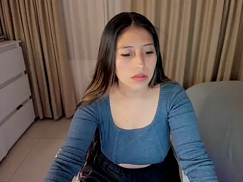 kiaraowen online show from September 2025 01:43:01 AM